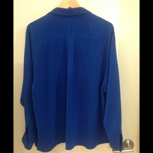 3/$25 LIZ CLAIBORNE 14 Royal Blue Blouse or Button Down - Picture 6 of 7